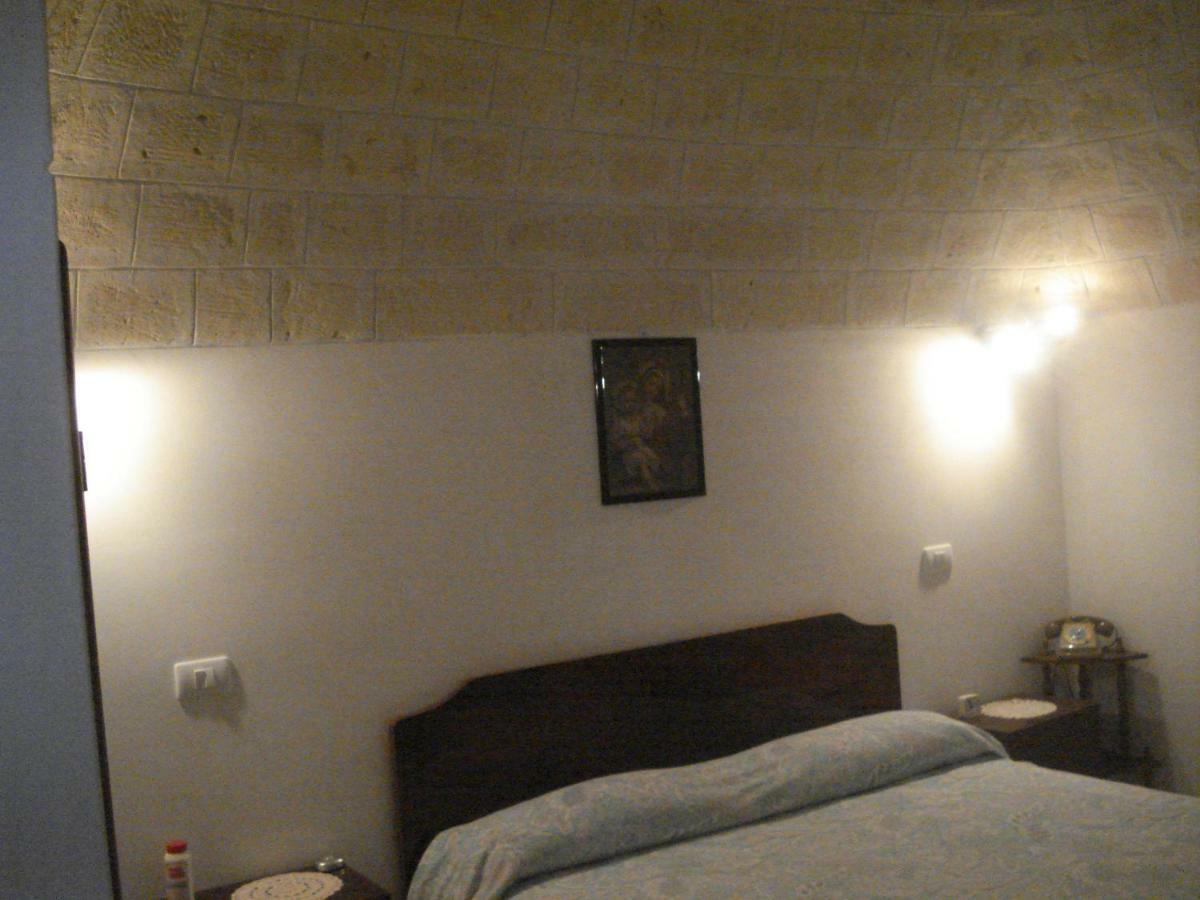 치스테르니노 Trullo Salamina 빌라 외부 사진